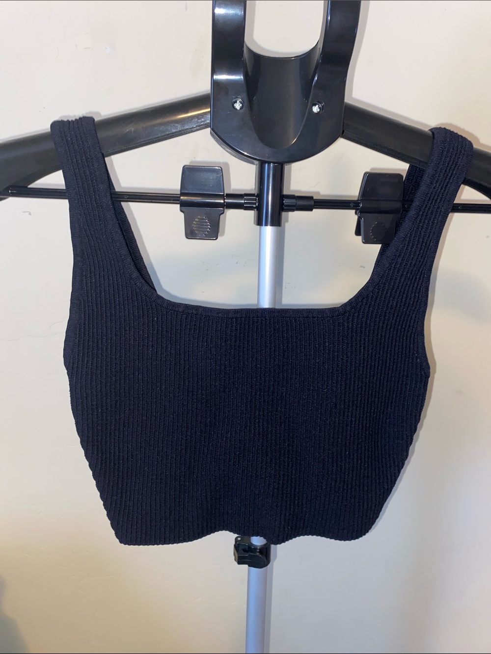 LIKE NEW BABATON ARITZIA CROPPED RIBBED TANK TOP SIZE SMALL